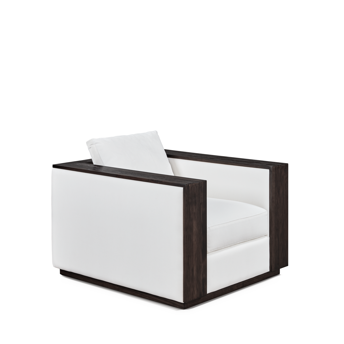 ROBLE ARMCHAIR  front angle view