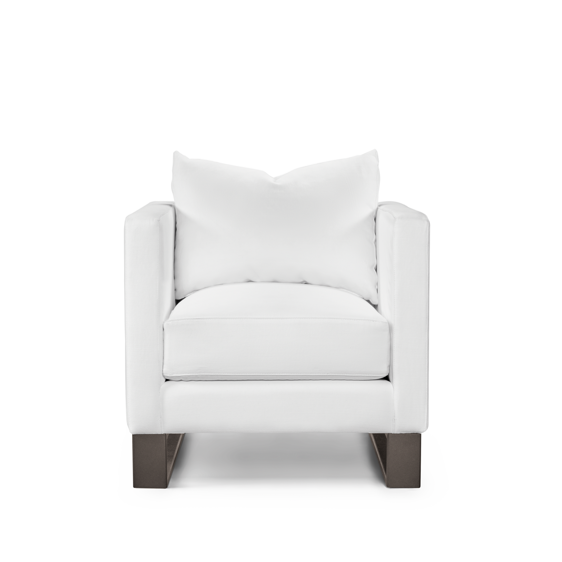 Front view Atlin armchair with white textile 